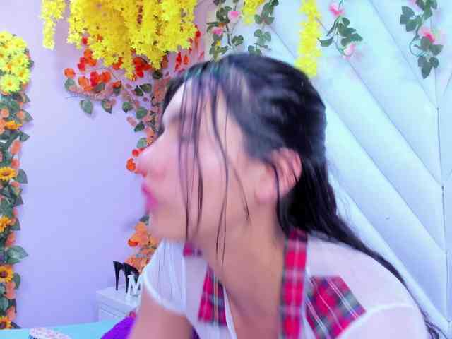 MiaaDavis webcam