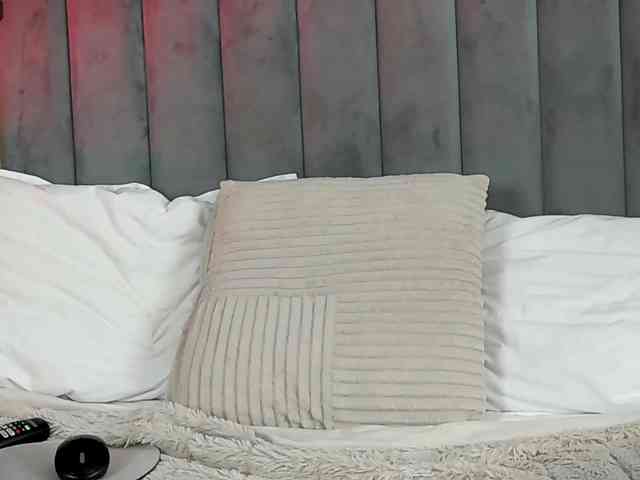 MayaCollins webcam
