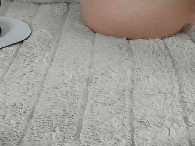 MayaCollins webcam