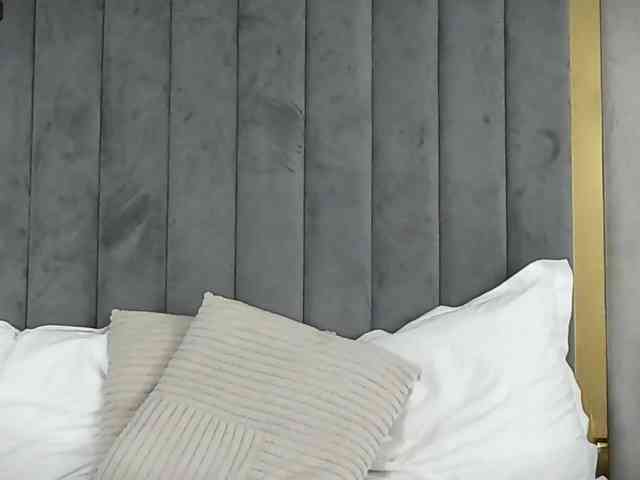 MayaCollins webcam