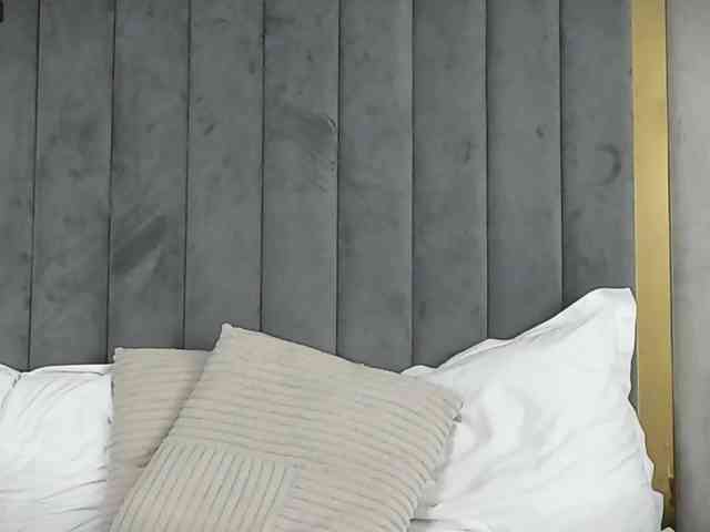 MayaCollins webcam