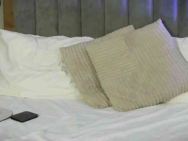 MayaCollins webcam