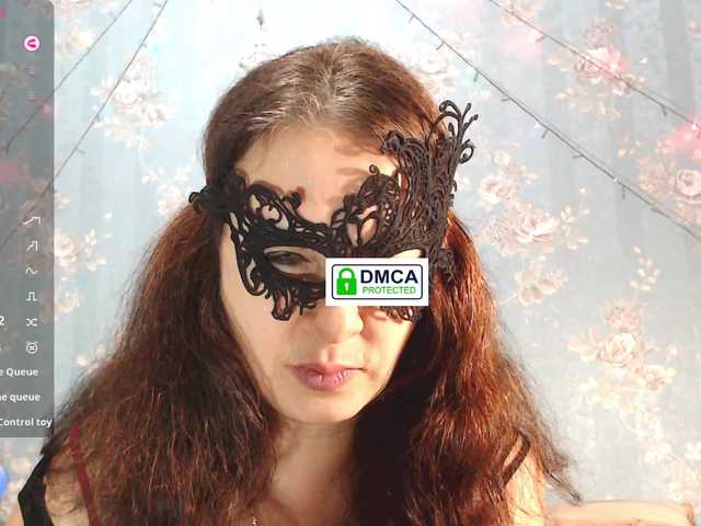 LucianaSanders – webcam model profile photo