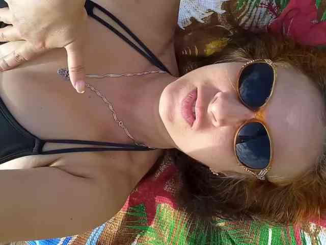 LucianaSanders webcam