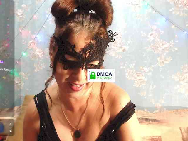 LucianaSanders webcam