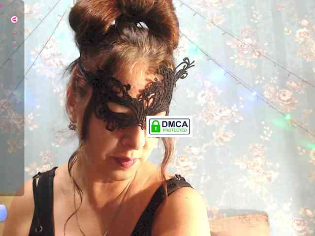 LucianaSanders webcam