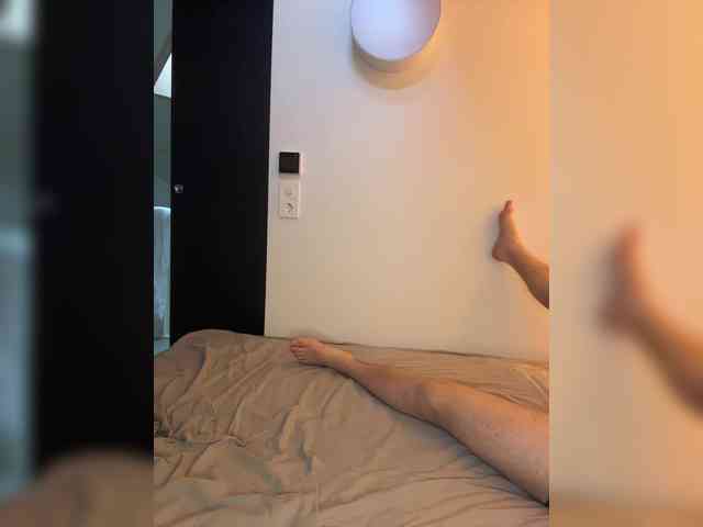 VibeSwet37 webcam