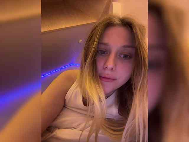 VibeSwet37 webcam
