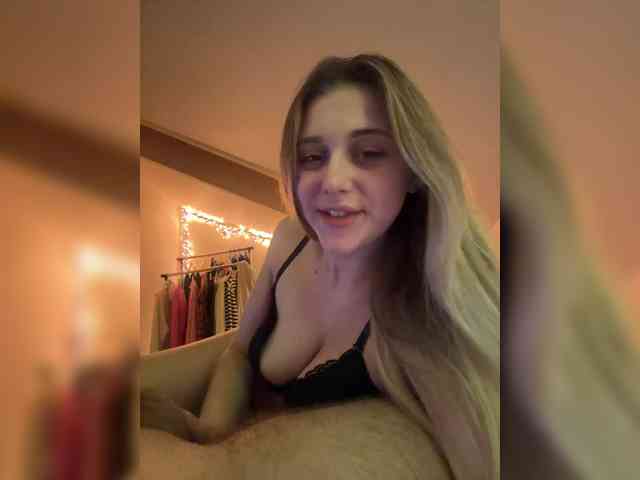 VibeSwet37 Live Webcam on BongaCams