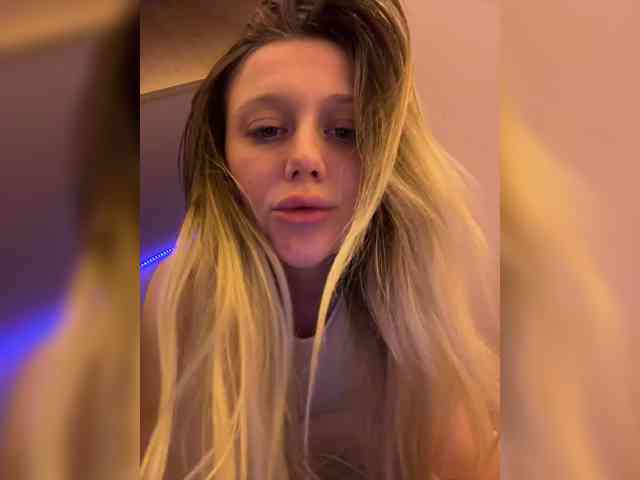 VibeSwet37 webcam