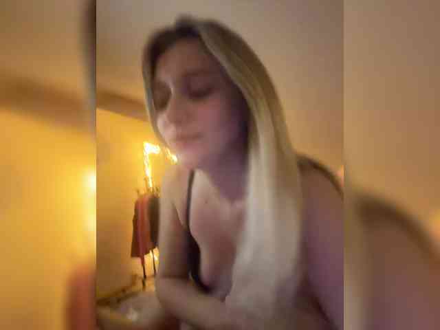 Poison_Kiss webcam