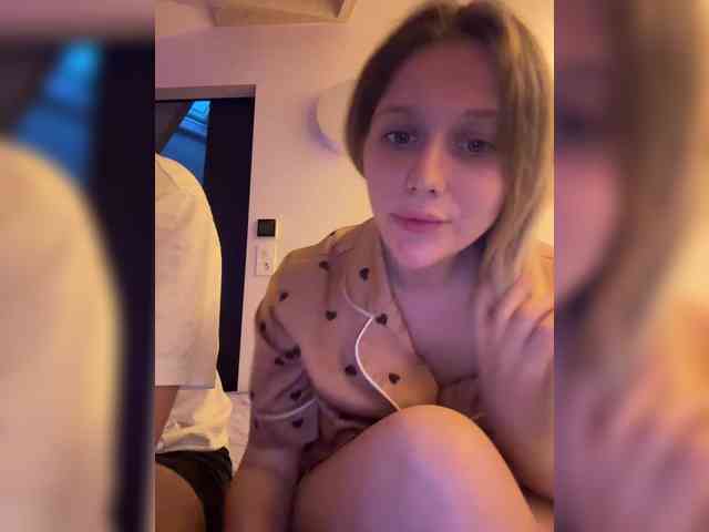 VibeSwet37 webcam