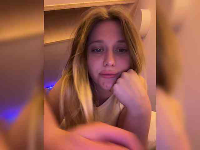 VibeSwet37 webcam