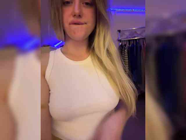VibeSwet37 webcam