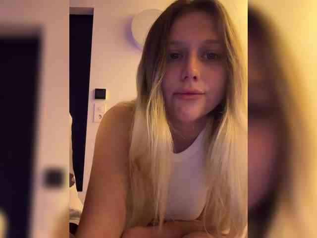 VibeSwet37 webcam