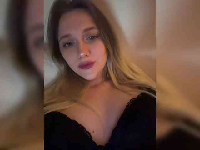 VibeSwet37 Live Webcam on BongaCams
