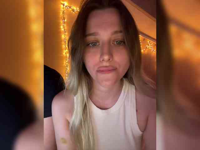 VibeSwet37 webcam