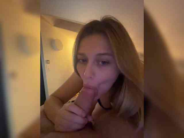 Poison_Kiss webcam