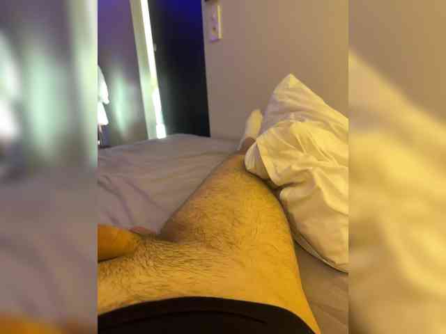 VibeSwet37 webcam