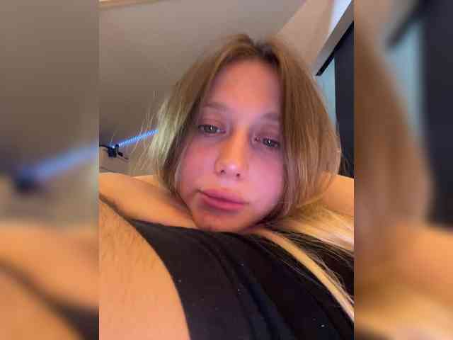 VibeSwet37 webcam