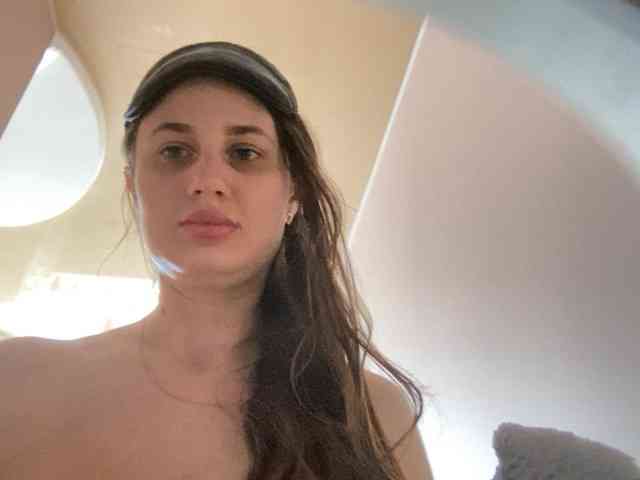 Floria-Vottega Live Webcam on BongaCams