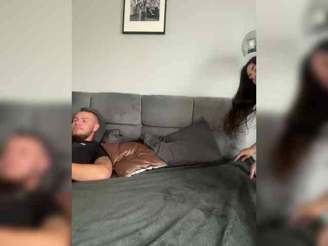 Модель: babyymommyanddadyy