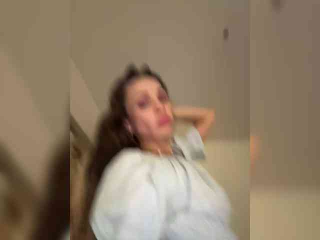 VIP17CoupleDream webcam