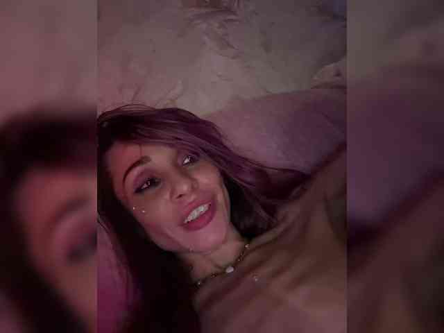 VIP17CoupleDream webcam