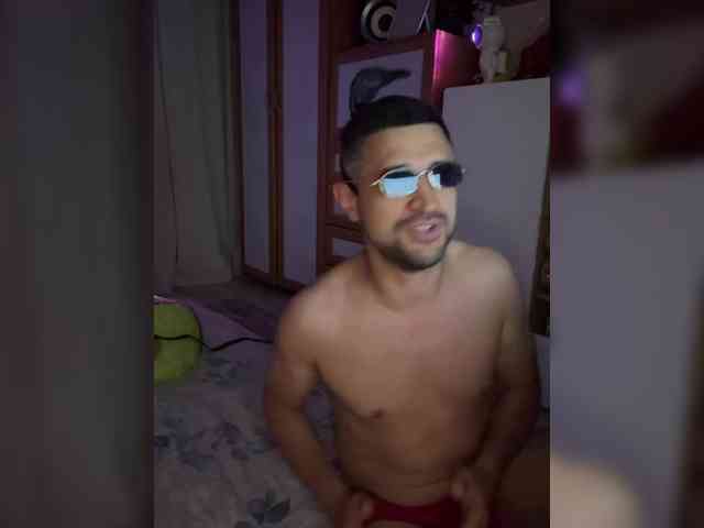 VIP17CoupleDream webcam