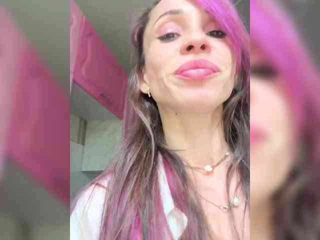 VIP17CoupleDream webcam