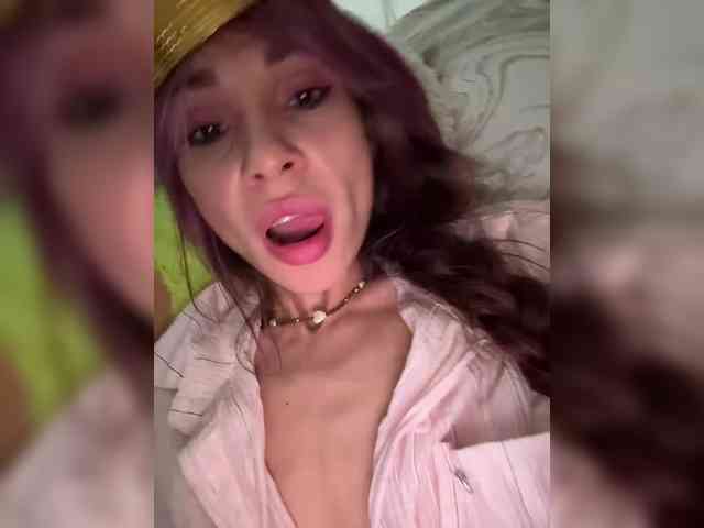 VIP17CoupleDream webcam