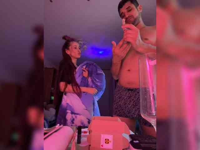VIP17CoupleDream webcam