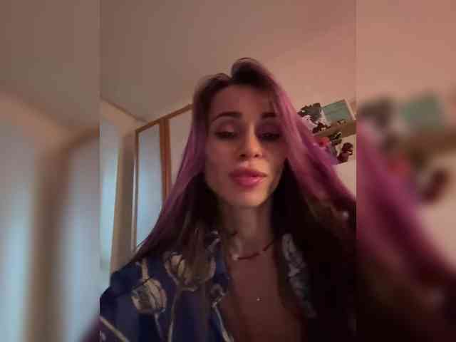 VIP17CoupleDream webcam