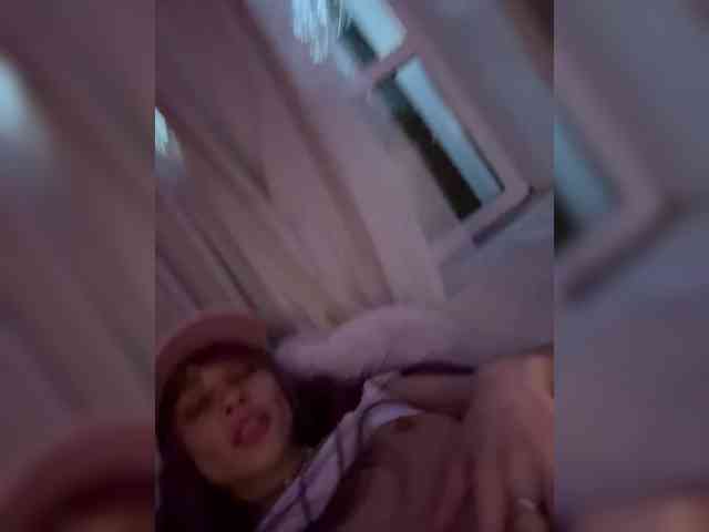 VIP17CoupleDream webcam