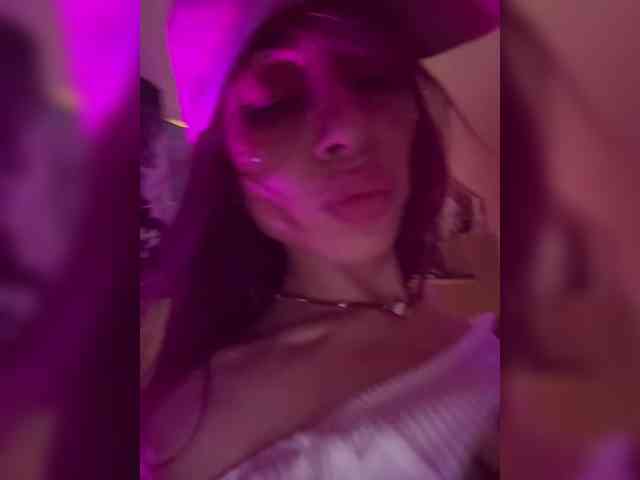 VIP17CoupleDream webcam