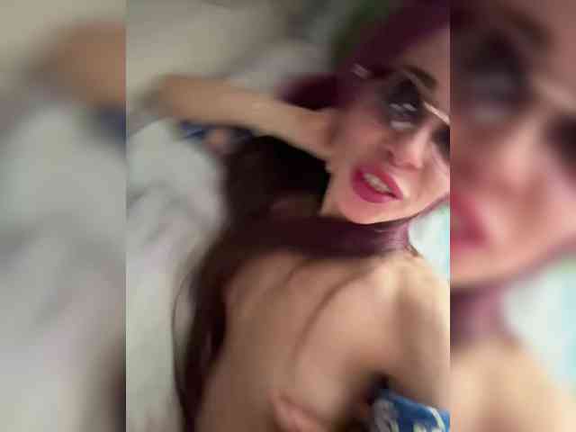 VIP17CoupleDream webcam