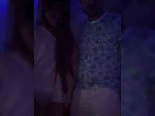 VIP17CoupleDream webcam