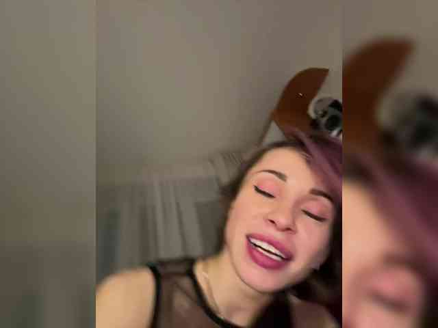 VIP17CoupleDream webcam