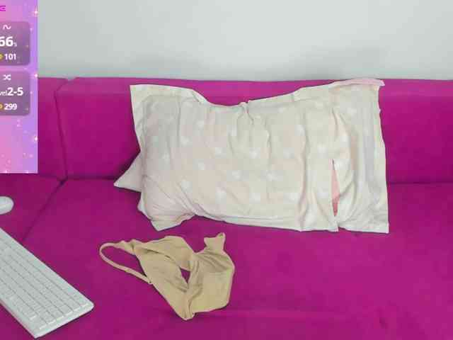 MiaKiity webcam