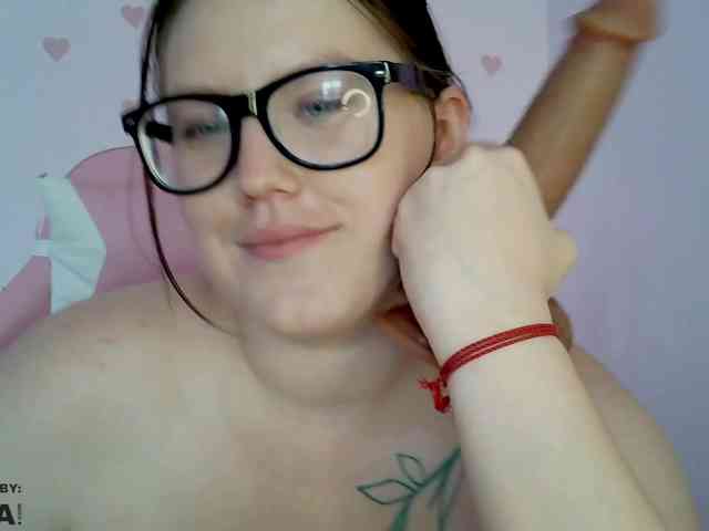 DollVice webcam