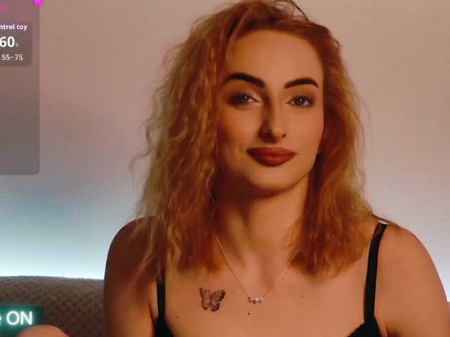 AuraPure's BongaCams show and profile