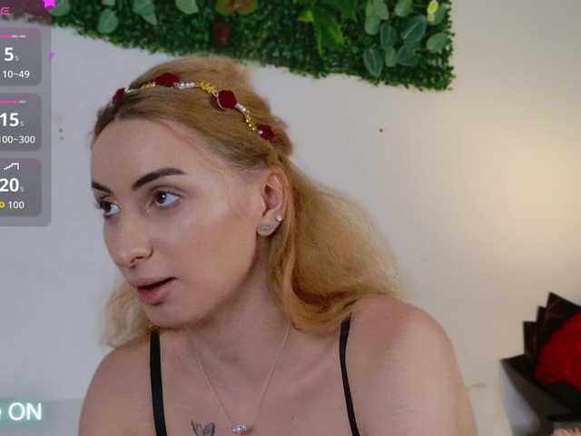 AuraPure's BongaCams show and profile