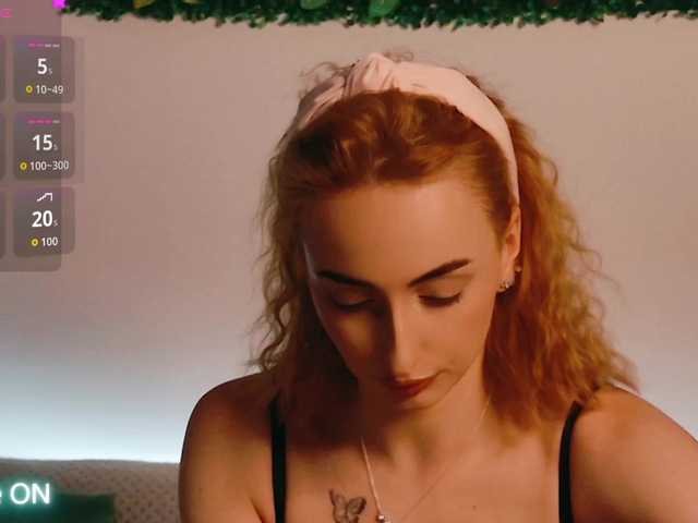 AuraPure's BongaCams show and profile