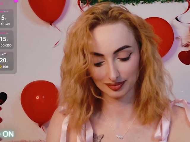 AuraPure's BongaCams show and profile