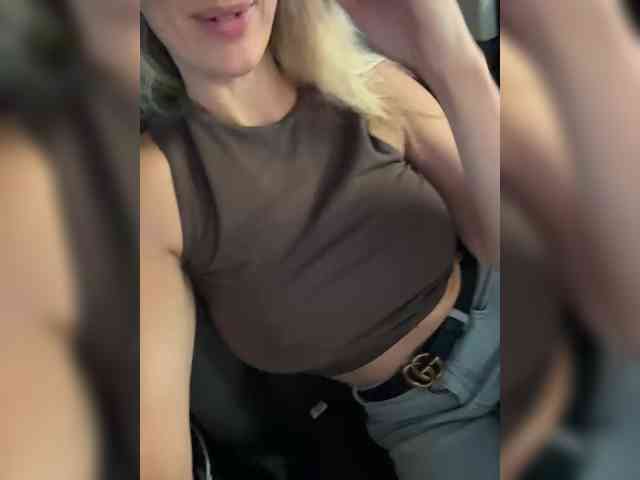 MollyWilde webcam