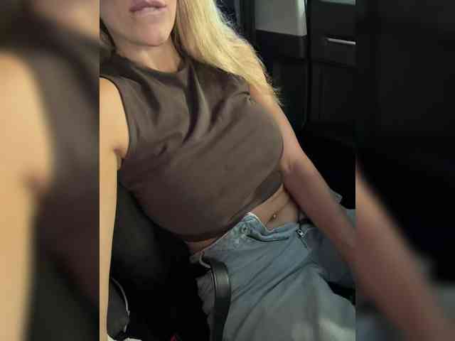 MollyWilde webcam
