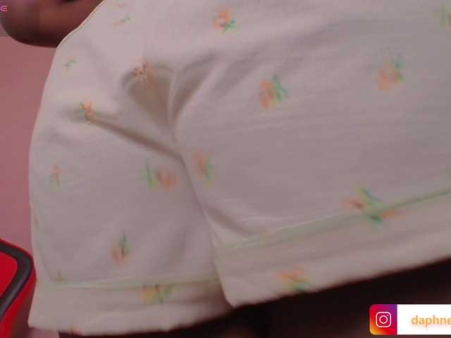 Daphnewa5808's BongaCams show and profile