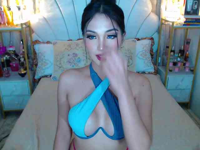 SarinaLuna Live Webcam on BongaCams