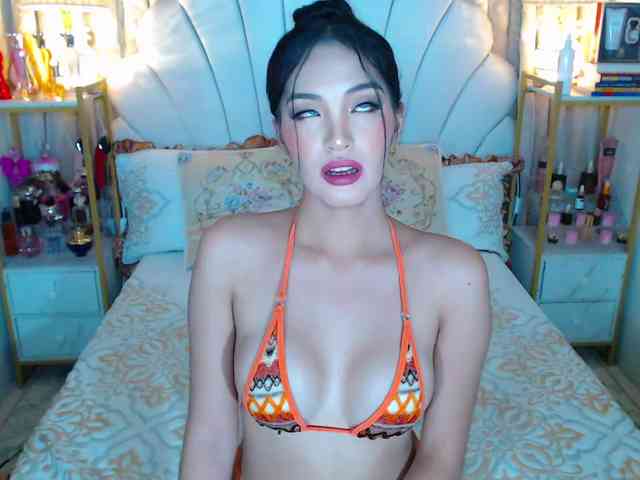 SarinaLuna Live Webcam on BongaCams