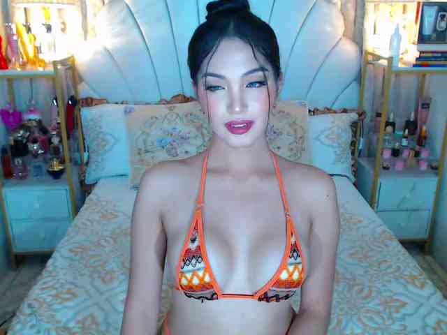SarinaLuna Live Webcam on BongaCams